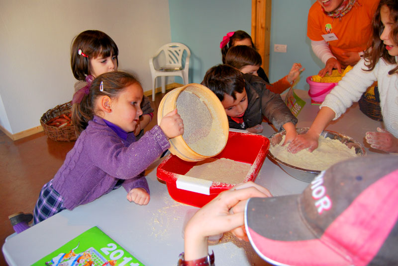 Aventura Rías Baixas tiene talleres para que los niños entren en contacto con la naturaleza
